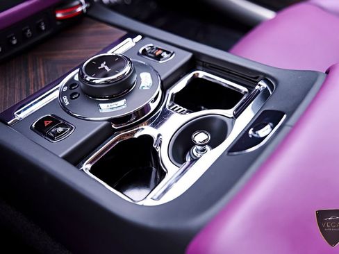 Used 2017 Rolls-Royce Wraith RWD image 73