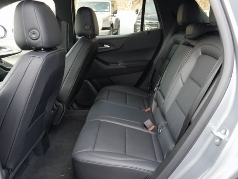 New 2026 Chevrolet Equinox LT w/ Convenience Package II image 16