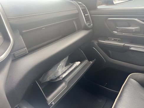 Used 2024 RAM 1500 Laramie image 29