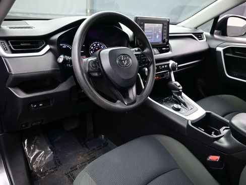 Used 2022 Toyota RAV4 LE AWD/4WD image 12