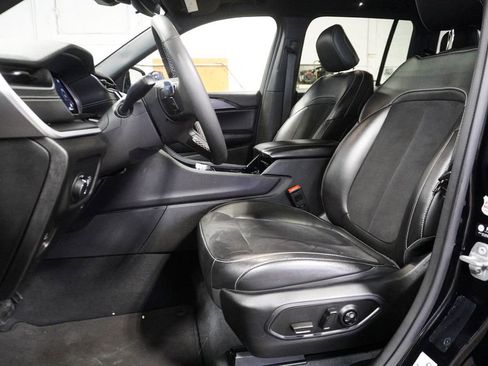 Used 2023 Jeep Grand Cherokee Altitude image 14