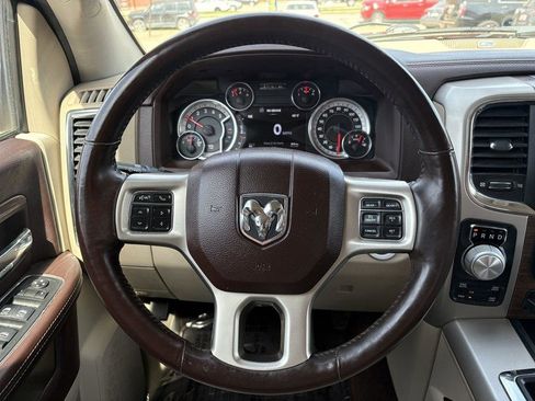 Used 2015 RAM 1500 Laramie w/ Convenience Group AWD/4WD image 15