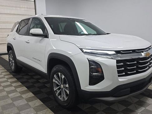 Used 2026 Chevrolet Equinox LT FWD image 4