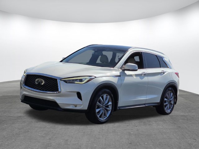 Used 2020 INFINITI QX50 Luxe w/ Navigation Package FWD image 7