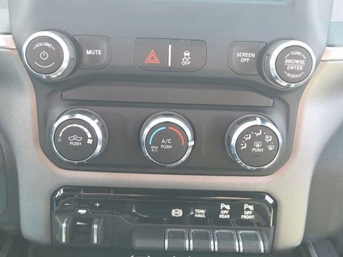 Used 2024 RAM 2500 Big Horn w/ Off Road Package image 29