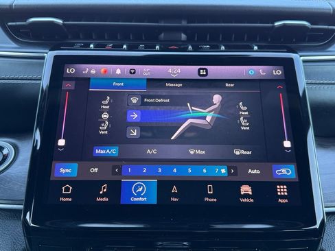Used 2023 Jeep Grand Cherokee L Overland w/ Luxury Tech Group IV AWD/4WD image 16