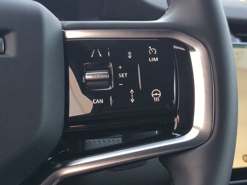 Certified 2025 Land Rover Discovery Sport Dynamic SE image 25