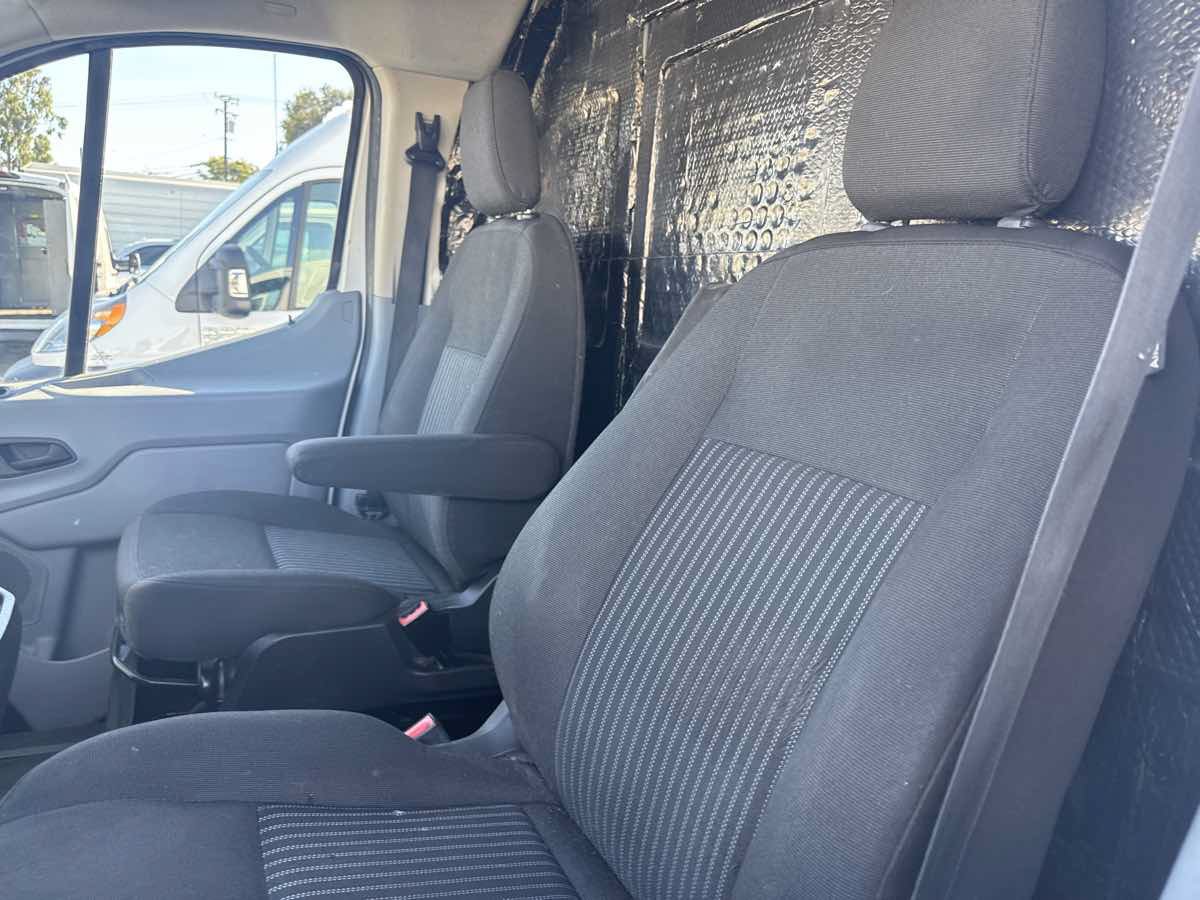 Used 2017 Ford Transit 250 130 Low Roof RWD image 13