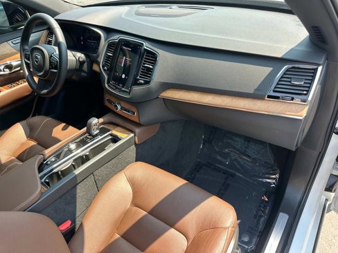 Certified 2023 Volvo XC90 T8 Plus image 27