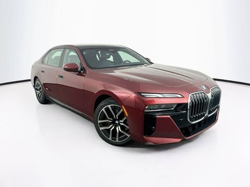 Used 2025 BMW 740i RWD image 4