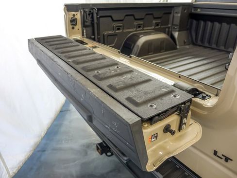 Certified 2023 Chevrolet Silverado 1500 LT Trail Boss w/ LPO, Dark Essentials Package AWD/4WD image 31