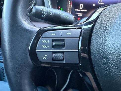 Used 2023 Honda Pilot Elite image 12