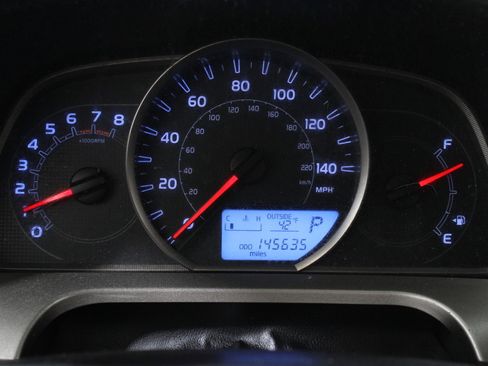 Used 2014 Toyota RAV4 XLE image 8