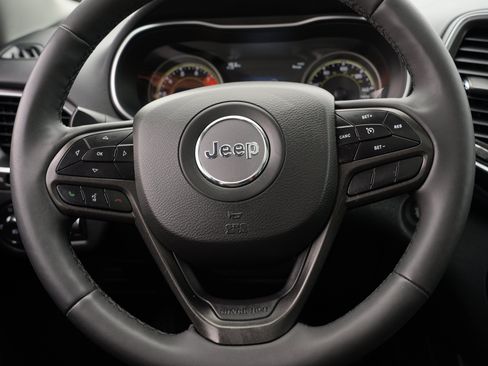 Used 2022 Jeep Cherokee Trailhawk w/ Sun, Sound & Nav Group AWD/4WD image 24