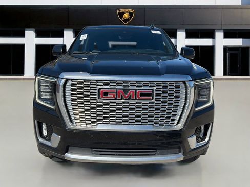 Used 2024 GMC Yukon Denali w/ Denali Reserve Package image 8