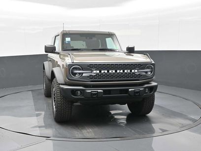New 2025 Ford Bronco Badlands w/ Sasquatch Package