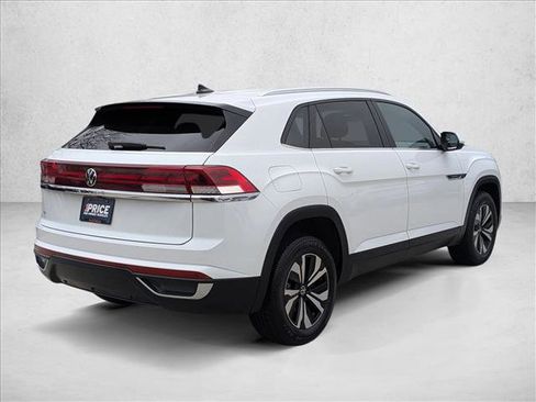 Used 2024 Volkswagen Atlas Cross Sport SE image 5