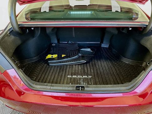 Used 2018 Toyota Camry XSE image 26