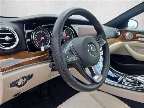 Used 2018 Mercedes-Benz E 300 image 10