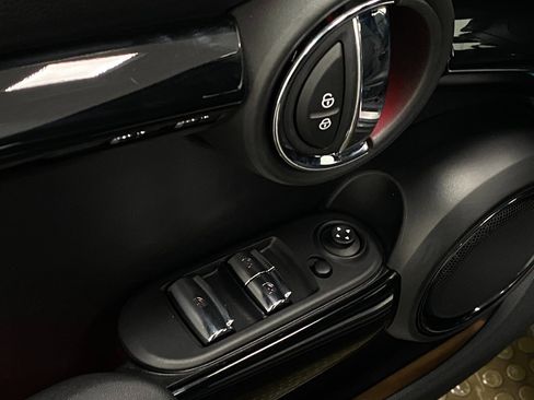 Used 2019 MINI Cooper S w/ Storage Package image 29