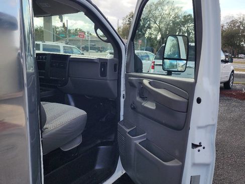 Used 2007 Chevrolet Express 3500 image 30