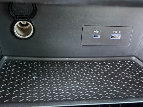 Used 2022 Nissan Pathfinder SV FWD image 28