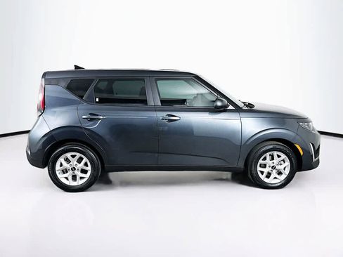 Used 2025 Kia Soul LX FWD image 24
