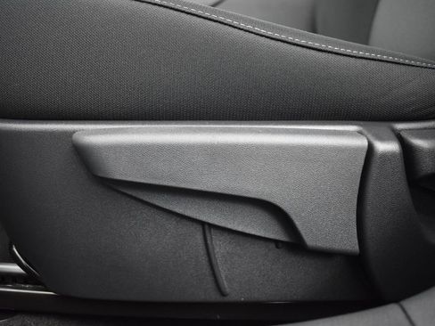 Used 2025 Nissan Sentra SV image 27