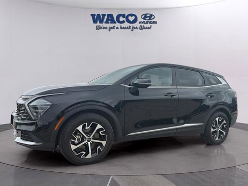 Used 2024 Kia Sportage EX image 4