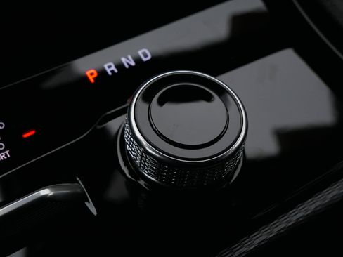 New 2025 Jeep Grand Cherokee Limited w/ Luxury Tech Group II image 19