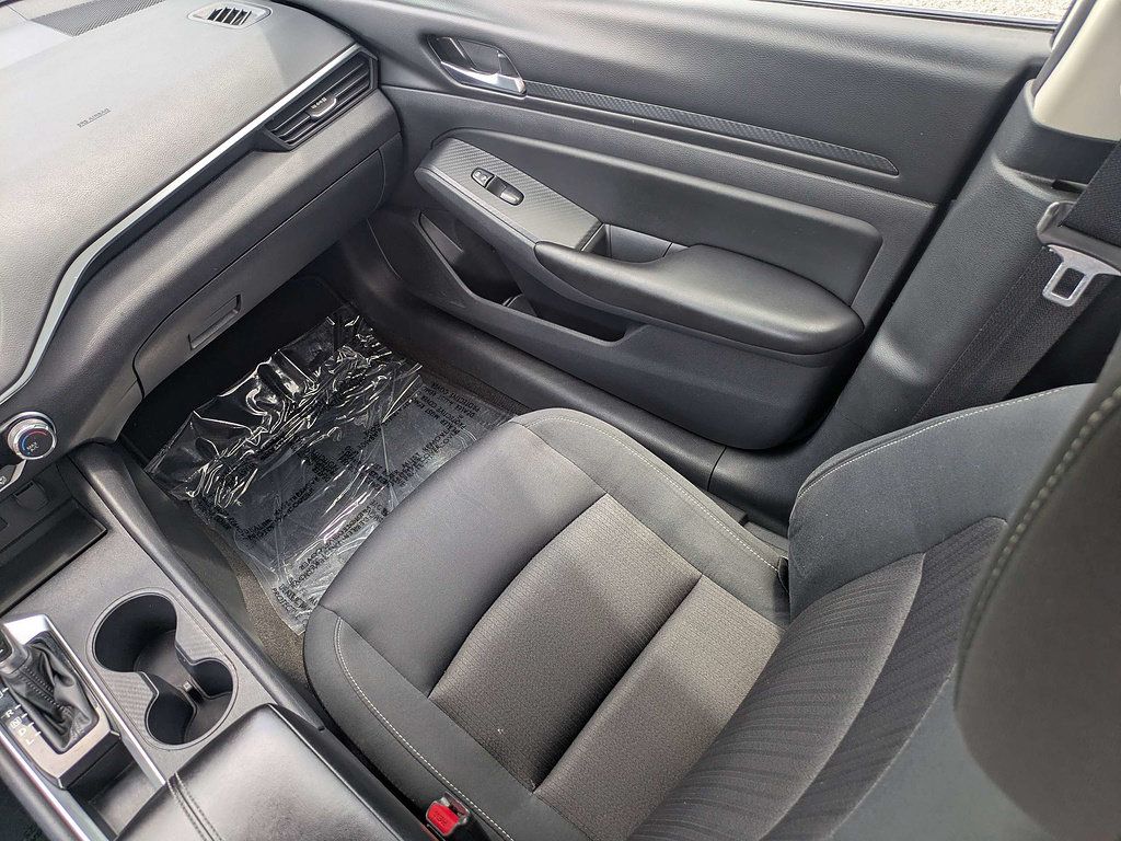 Used 2022 Nissan Altima 2.5 S FWD image 15