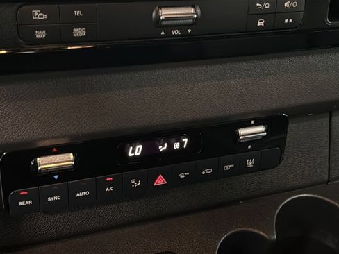 Used 2023 Mercedes-Benz Sprinter 2500 image 24