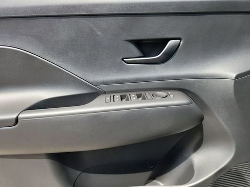 Used 2025 Hyundai Kona SEL image 22