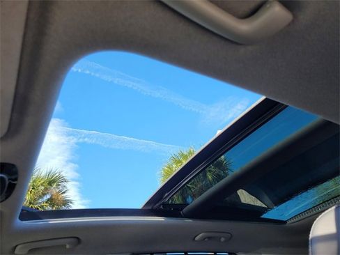 Used 2021 Hyundai Santa Fe Limited w/ Cargo Package image 5