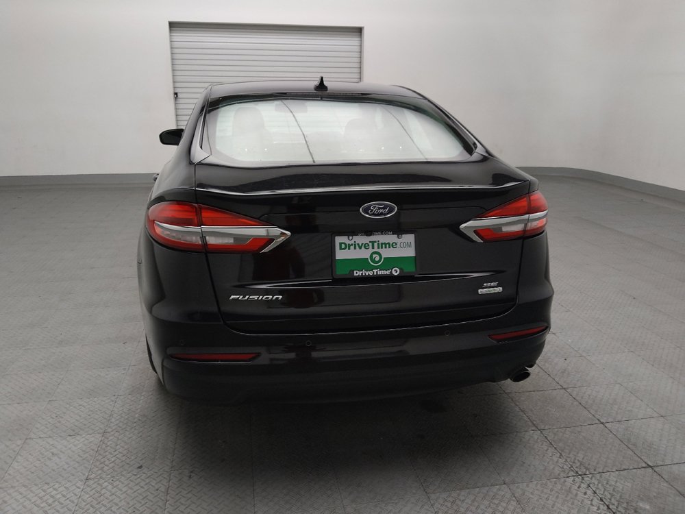 Used 2020 Ford Fusion SE FWD image 6