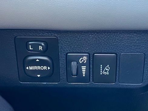 Used 2017 Toyota RAV4 XLE image 14