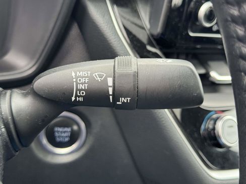 Used 2022 Toyota Corolla SE w/ SE Premium Package image 21