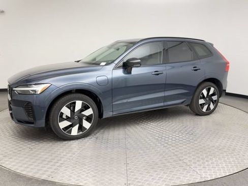 Used 2025 Volvo XC60 T8 Plus w/ Protection Package Premier AWD/4WD image 6