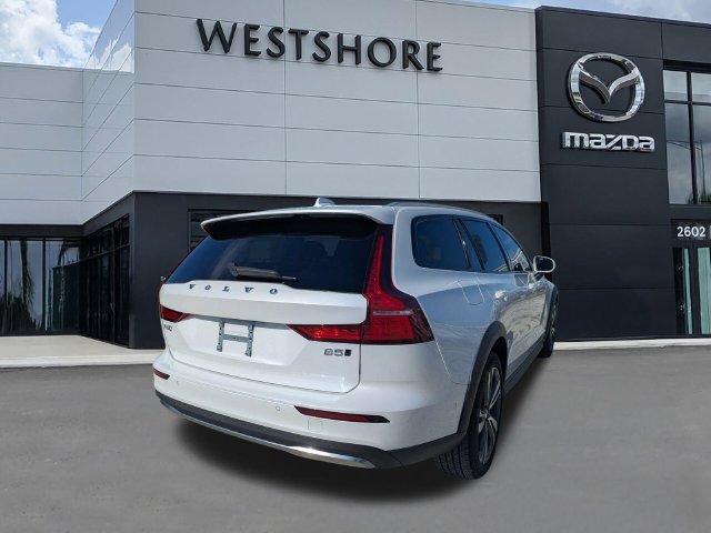 Used 2023 Volvo V60 B5 Cross Country Plus AWD/4WD image 3
