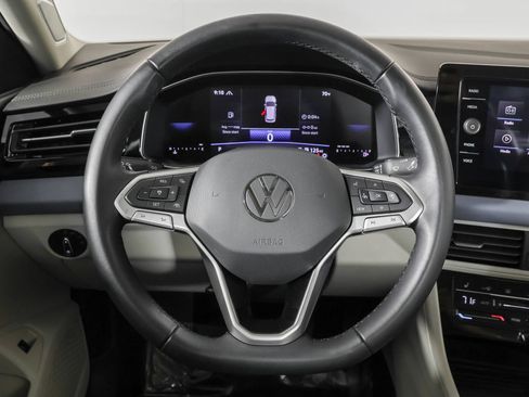Used 2025 Volkswagen Jetta SE w/ Sunroof Package FWD image 27