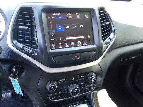 Used 2016 Jeep Cherokee Trailhawk image 31