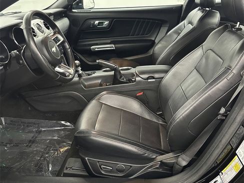 Used 2017 Ford Mustang GT Premium image 12