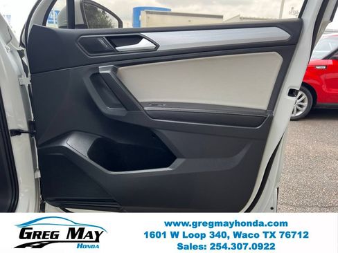 Used 2022 Volkswagen Tiguan S FWD image 9