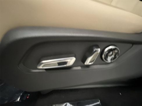 New 2026 Acura MDX SH-AWD image 13