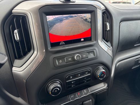 Used 2020 Chevrolet Silverado 1500 Custom w/ Custom Convenience Package image 18