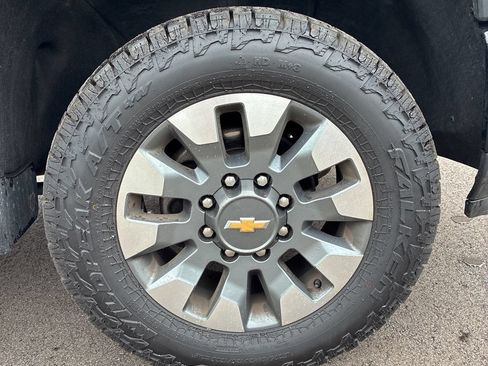 Used 2024 Chevrolet Silverado 2500 Custom w/ Custom Value Package AWD/4WD image 15