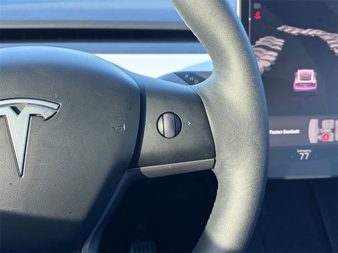 Used 2024 Tesla Model Y Long Range image 13