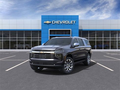 New 2025 Chevrolet Suburban Premier image 8