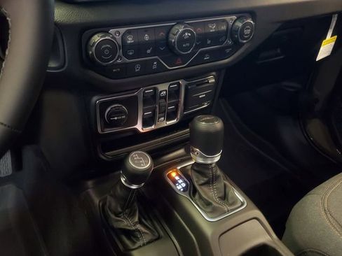 New 2026 Jeep Gladiator Sport AWD/4WD image 13