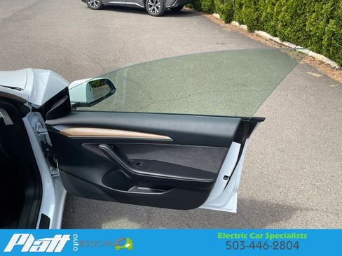 Used 2023 Tesla Model 3 Standard Range image 52